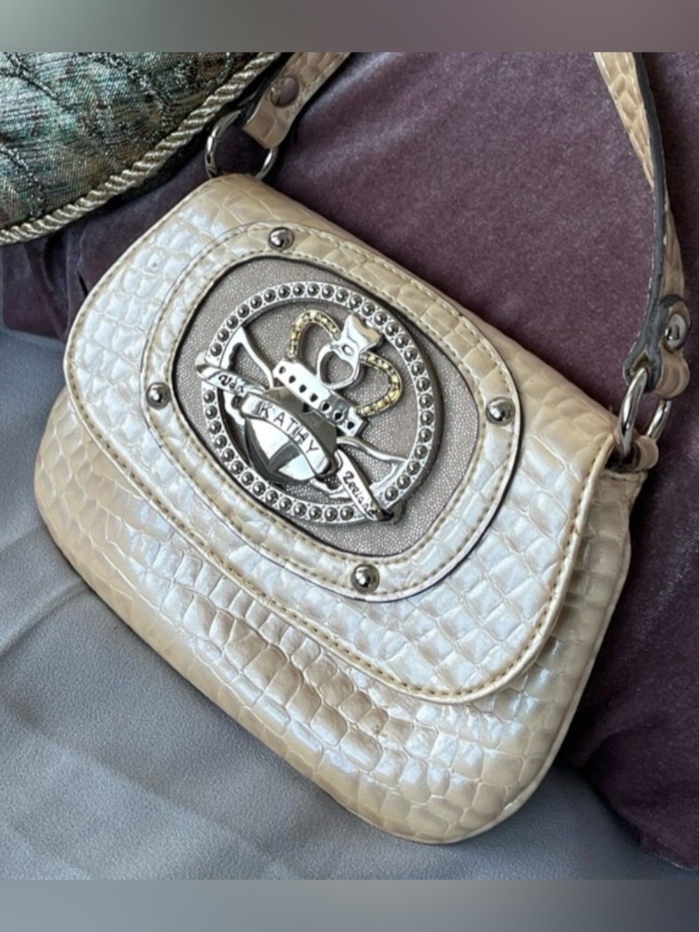 Kathy Van Zeeland Metallic Ivory Gold Croc-Embossed Crossbody EUC Y2K LIKE NEW